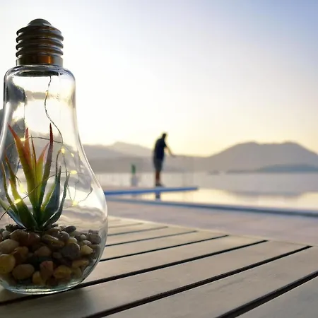 Kavos House فيلة