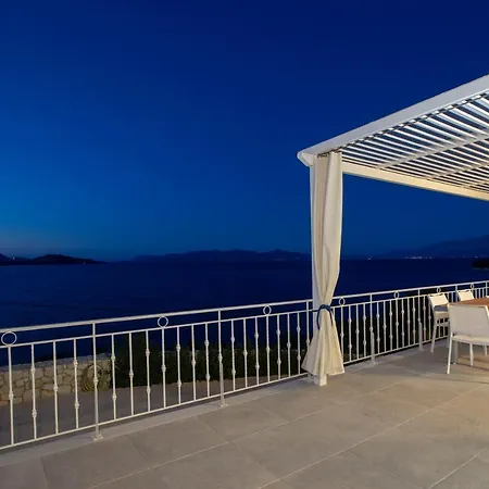Villa Kavos House