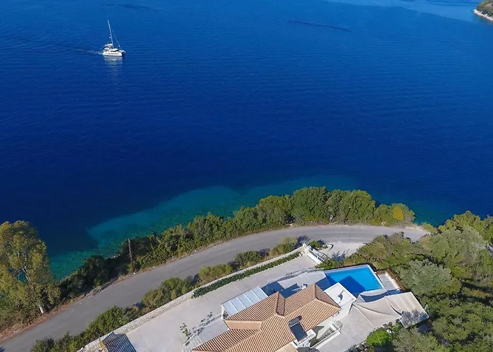 Kavos House